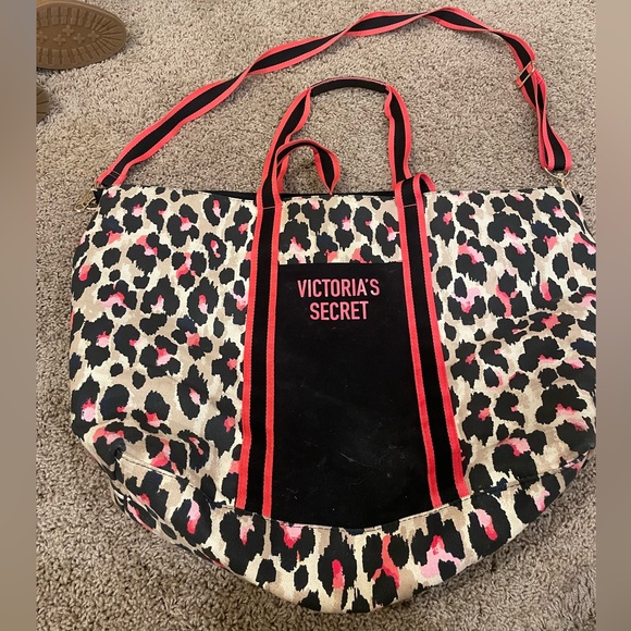 Victoria's Secret Handbags - Victoria’s Secret travel bag